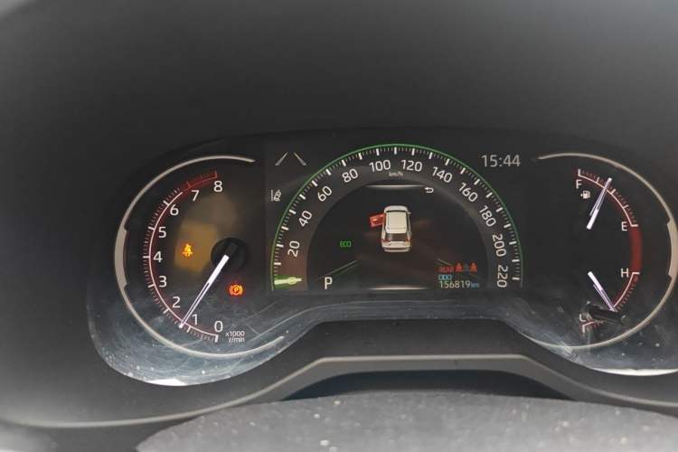 Used Toyota RAV4 2020 2.0L CVT Two-Wheel Drive Fashion Edition Odometer Close Up