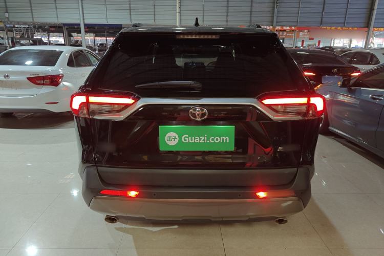Used Toyota RAV4 2020 2.0L CVT Two-Wheel Drive Prestige Edition Rear