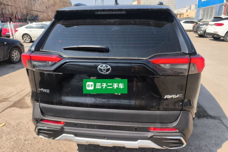 Used Toyota RAV4 2020 2.0L CVT Two-Wheel Drive Fashion Edition Rear