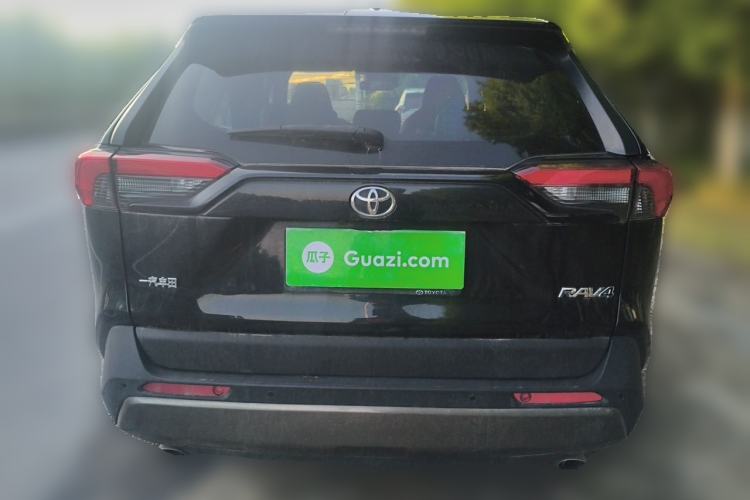 Used Toyota RAV4 2020 2.0L CVT Two-Wheel Drive Fashion Edition Rear