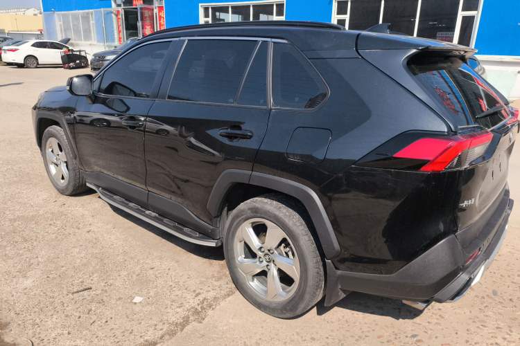 Used Toyota RAV4 2020 2.0L CVT Two-Wheel Drive Fashion Edition Rear Left 45 Deg