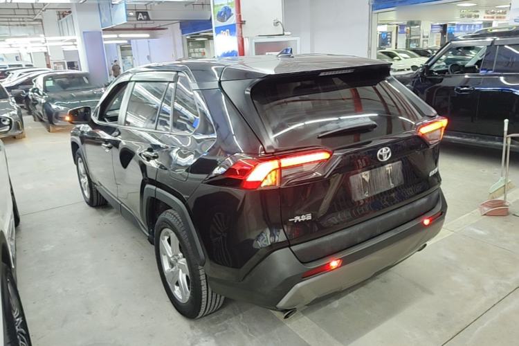 Used Toyota RAV4 2020 2.0L CVT Two-Wheel Drive Fashion Edition Rear Left 45 Deg