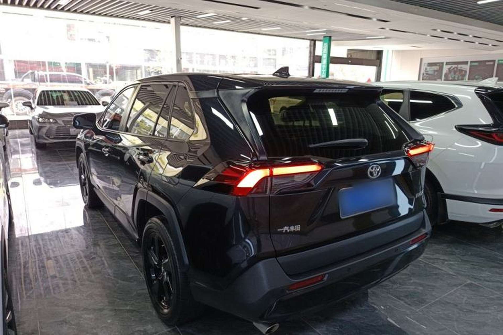 Used Toyota RAV4 2020 2.0L CVT Two-Wheel Drive Fashion Edition Rear Left 45 Deg