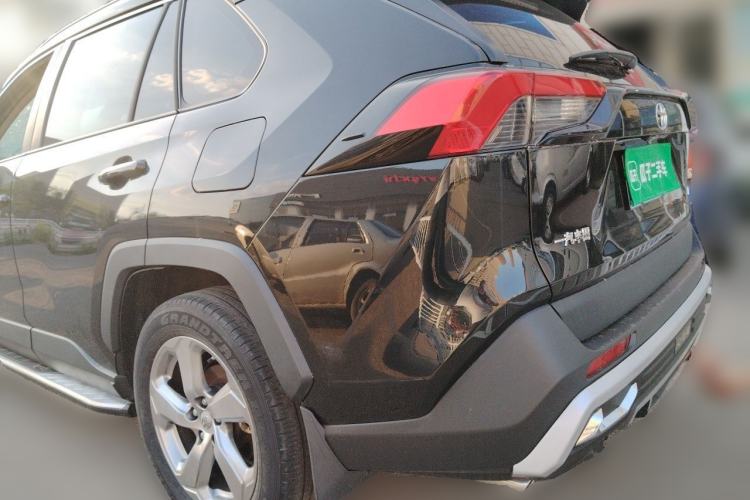 Used Toyota RAV4 2020 2.0L CVT Two-Wheel Drive Fashion Edition Rear Left 45 Deg