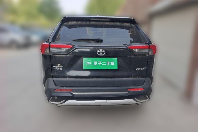 Used Toyota RAV4 2020 2.0L CVT Two-Wheel Drive Fashion Edition Rear