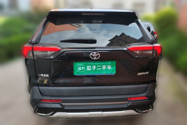 Used Toyota RAV4 2020 2.0L CVT Two-Wheel Drive Fashion Edition Rear