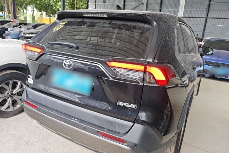 Used Toyota RAV4 2020 2.0L CVT Two-Wheel Drive Fashion Edition Rear Right 45 Deg