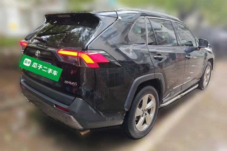 Used Toyota RAV4 2020 2.0L CVT Two-Wheel Drive Fashion Edition Rear Right 45 Deg