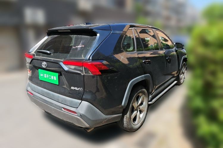 Used Toyota RAV4 2020 2.0L CVT Two-Wheel Drive Fashion Edition Rear Right 45 Deg