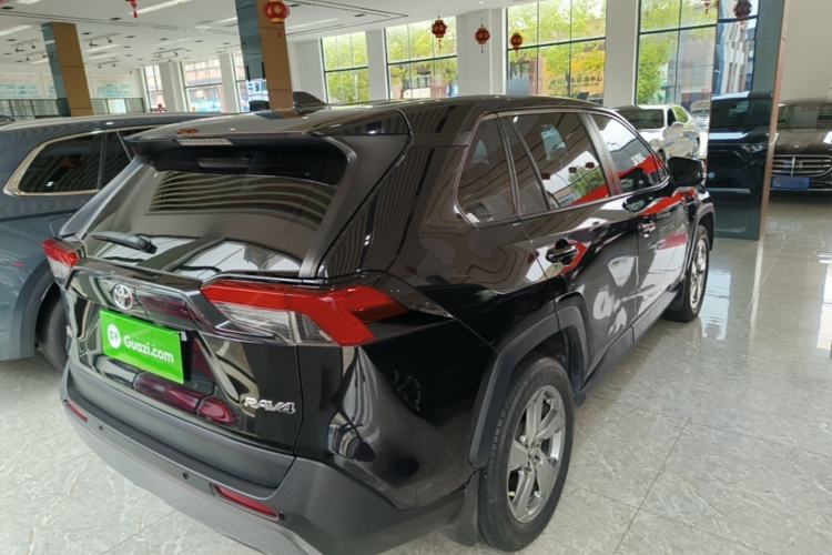 Used Toyota RAV4 2020 2.0L CVT Two-Wheel Drive Fashion Edition Rear Right 45 Deg