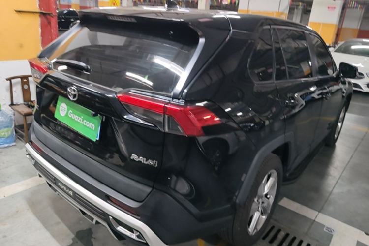Used Toyota RAV4 2020 2.0L CVT Two-Wheel Drive Fashion Edition Rear Right 45 Deg