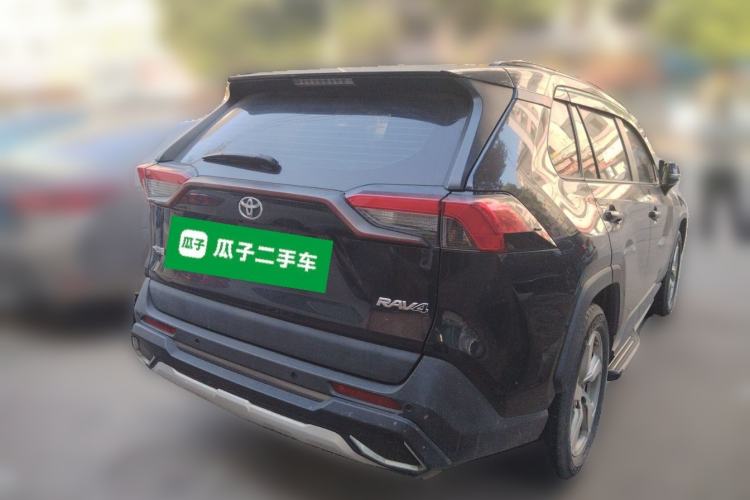 Used Toyota RAV4 2020 2.0L CVT Two-Wheel Drive Fashion Edition Rear Right 45 Deg