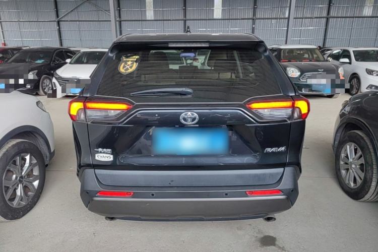 Used Toyota RAV4 2020 2.0L CVT Two-Wheel Drive Fashion Edition Rear