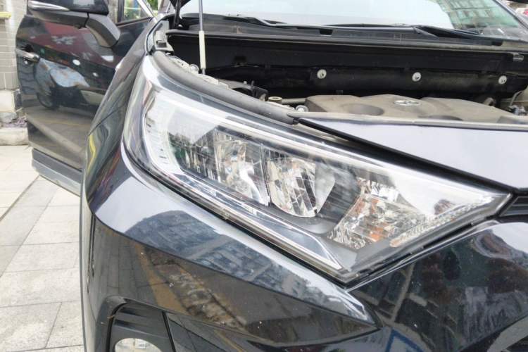 Used Toyota RAV4 2020 2.0L CVT Two-Wheel Drive Urban Edition Right Front Headlight