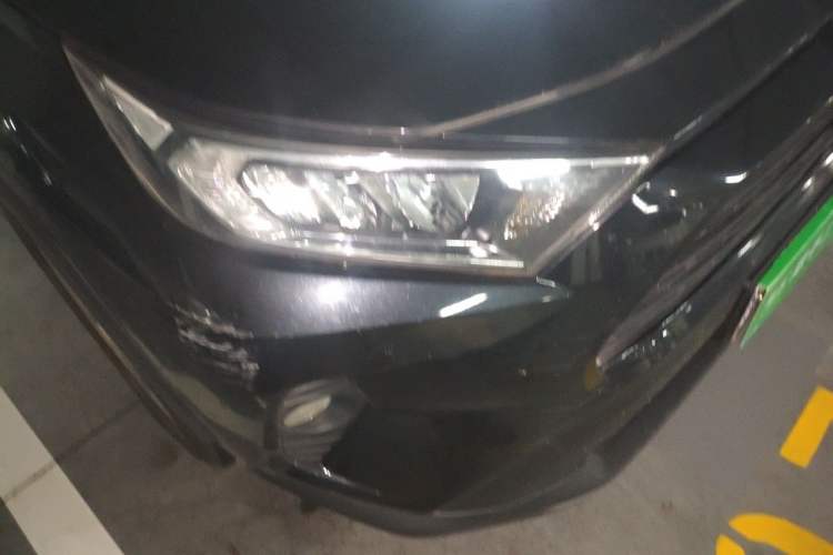 Used Toyota RAV4 2020 2.0L CVT Two-Wheel Drive Fashion Edition Right Front Headlight