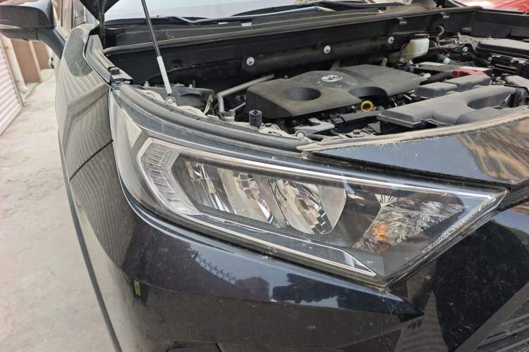 Used Toyota RAV4 2020 2.0L CVT Two-Wheel Drive Fashion Edition Right Front Headlight