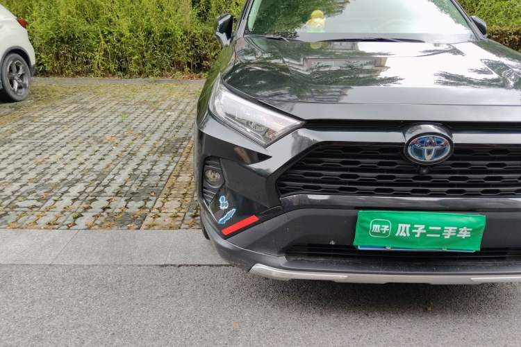 Used Toyota RAV4 2020 Dual-Engine 2.5L E-CVT Two-Wheel Drive Elite Edition Right Front Headlight