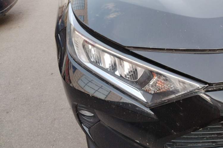 Used Toyota RAV4 2020 2.0L CVT Two-Wheel Drive Fashion Edition Right Front Headlight