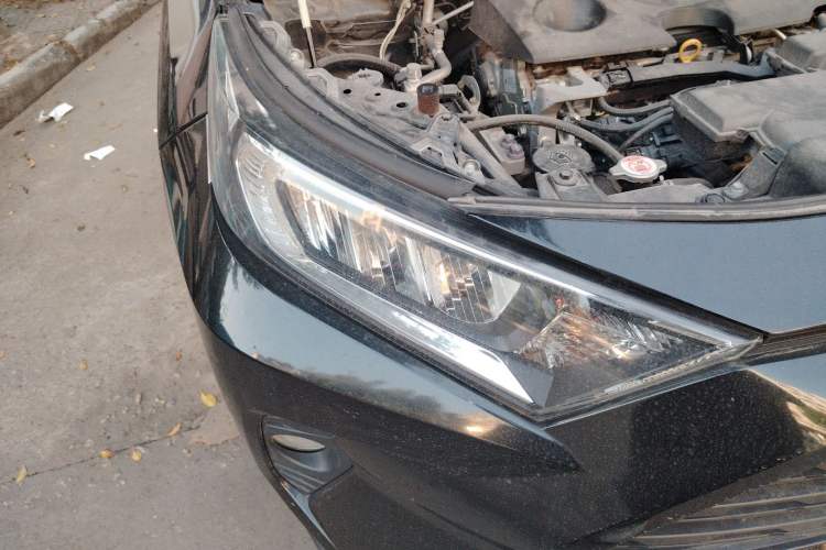 Used Toyota RAV4 2020 2.0L CVT Two-Wheel Drive Fashion Edition Right Front Headlight