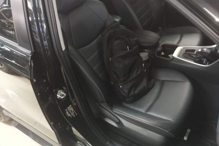 Used Toyota RAV4 2020 2.0L CVT Two-Wheel Drive Fashion PLUS Edition Right Front Seat