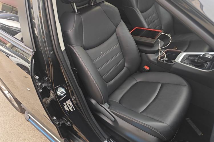 Used Toyota RAV4 2020 2.0L CVT Two-Wheel Drive Fashion PLUS Edition Right Front Seat