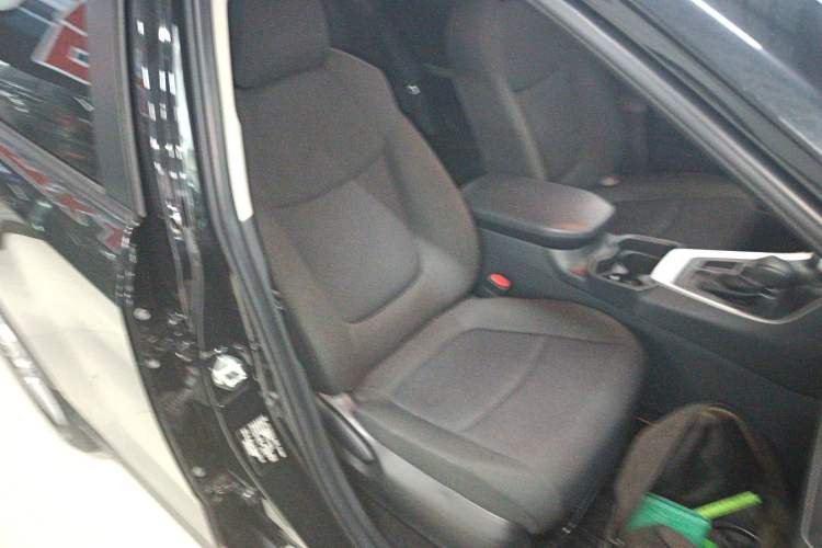 Used Toyota RAV4 2020 2.0L CVT Two-Wheel Drive Urban Edition Right Front Seat