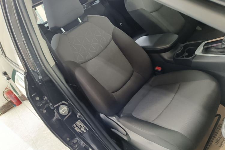 Used Toyota RAV4 2020 2.0L CVT Two-Wheel Drive Fashion Edition Right Front Seat