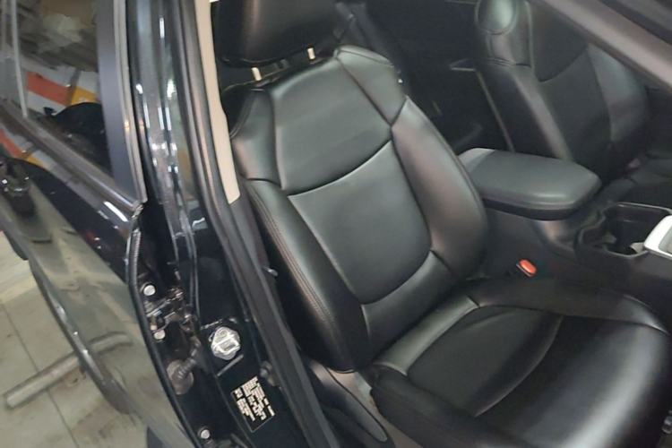 Used Toyota RAV4 2020 2.0L CVT Two-Wheel Drive Fashion Edition Right Front Seat