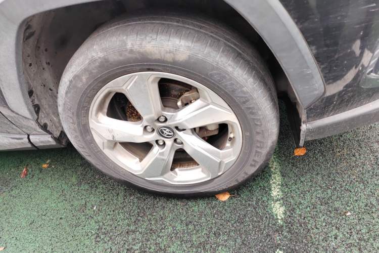 Used Toyota RAV4 2020 2.0L CVT Two-Wheel Drive Fashion Edition Right Front Wheel Hub