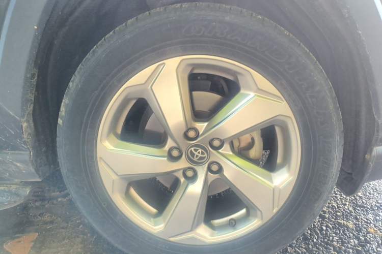 Used Toyota RAV4 2020 2.0L CVT Two-Wheel Drive Fashion Edition Right Front Wheel Hub