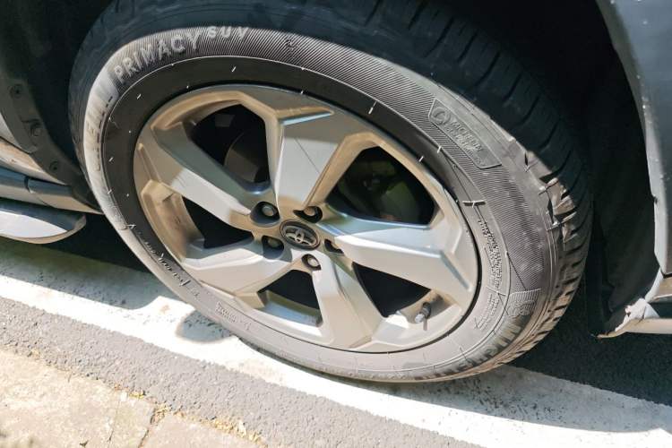 Used Toyota RAV4 2020 2.0L CVT Two-Wheel Drive Fashion Edition Right Front Wheel Hub