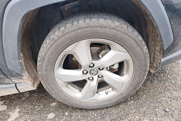 Used Toyota RAV4 2020 2.0L CVT Two-Wheel Drive Fashion PLUS Edition Right Front Wheel Hub