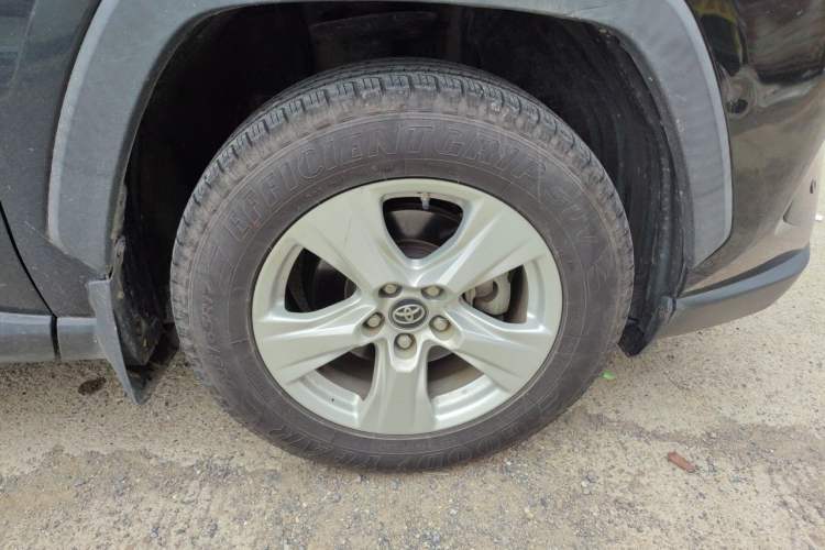 Used Toyota RAV4 2020 2.0L CVT Two-Wheel Drive Urban Edition Right Front Wheel Hub