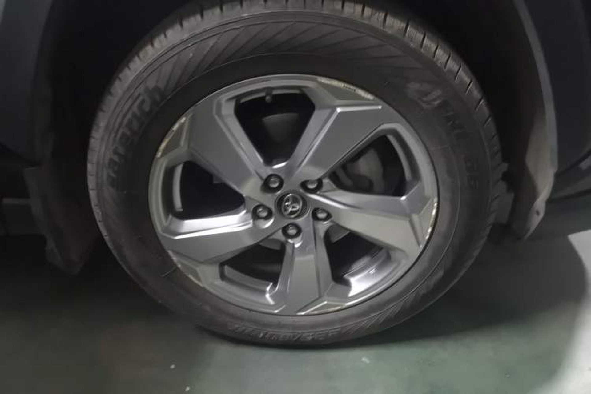 Used Toyota RAV4 2020 2.0L CVT Two-Wheel Drive Fashion PLUS Edition Right Front Wheel Hub