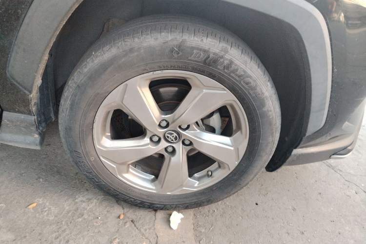 Used Toyota RAV4 2020 2.0L CVT Two-Wheel Drive Fashion Edition Right Front Wheel Hub