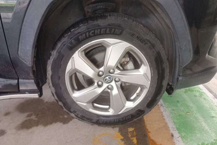 Used Toyota RAV4 2020 2.0L CVT Two-Wheel Drive Fashion PLUS Edition Right Front Wheel Hub