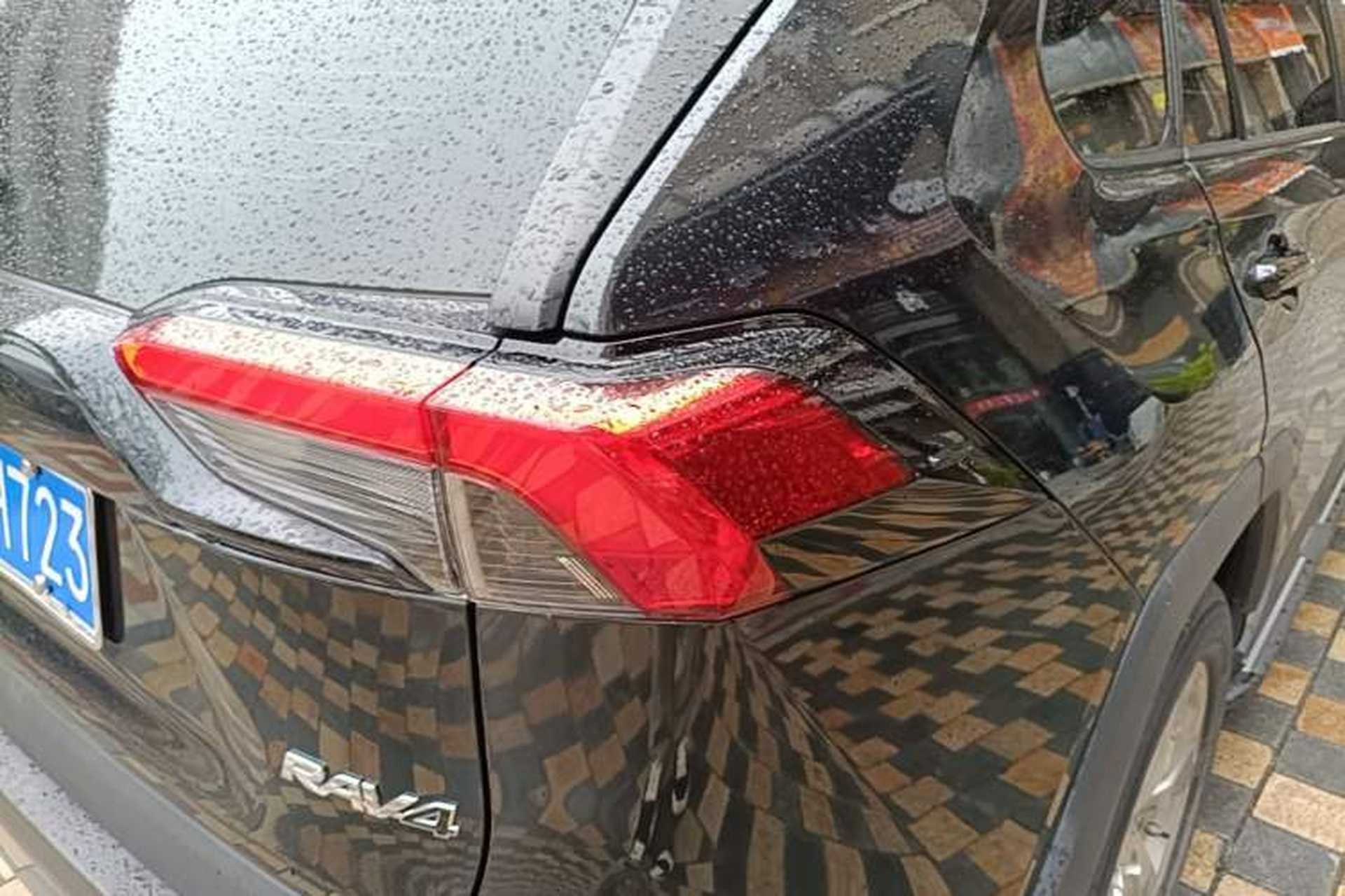 Used Toyota RAV4 2020 2.0L CVT Two-Wheel Drive Fashion Edition Right Rear Taillight