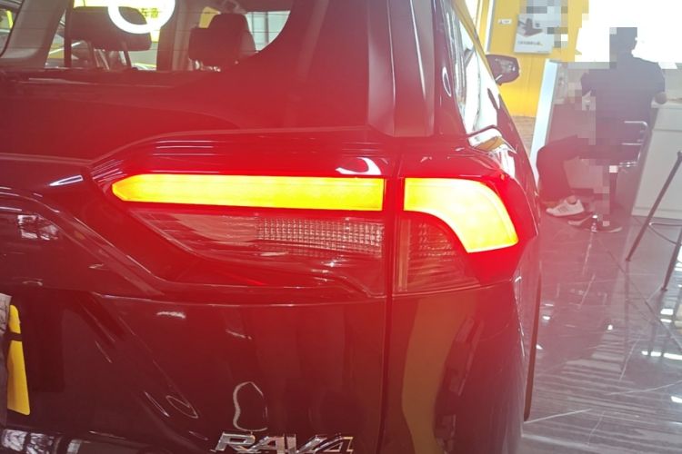 Used Toyota RAV4 2020 2.0L CVT Two-Wheel Drive Urban Edition Right Rear Taillight