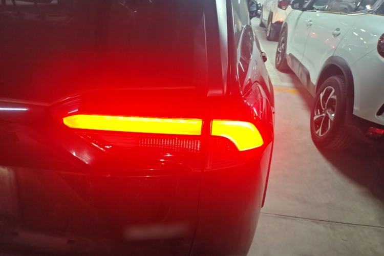 Used Toyota RAV4 2020 2.0L CVT Two-Wheel Drive Fashion Edition Right Rear Taillight