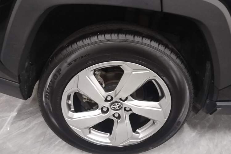 Used Toyota RAV4 2020 2.0L CVT Two-Wheel Drive Fashion PLUS Edition Right Rear Wheel Hub