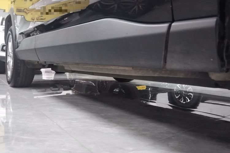 Used Toyota RAV4 2020 2.0L CVT Two-Wheel Drive Fashion PLUS Edition Right Side Sill