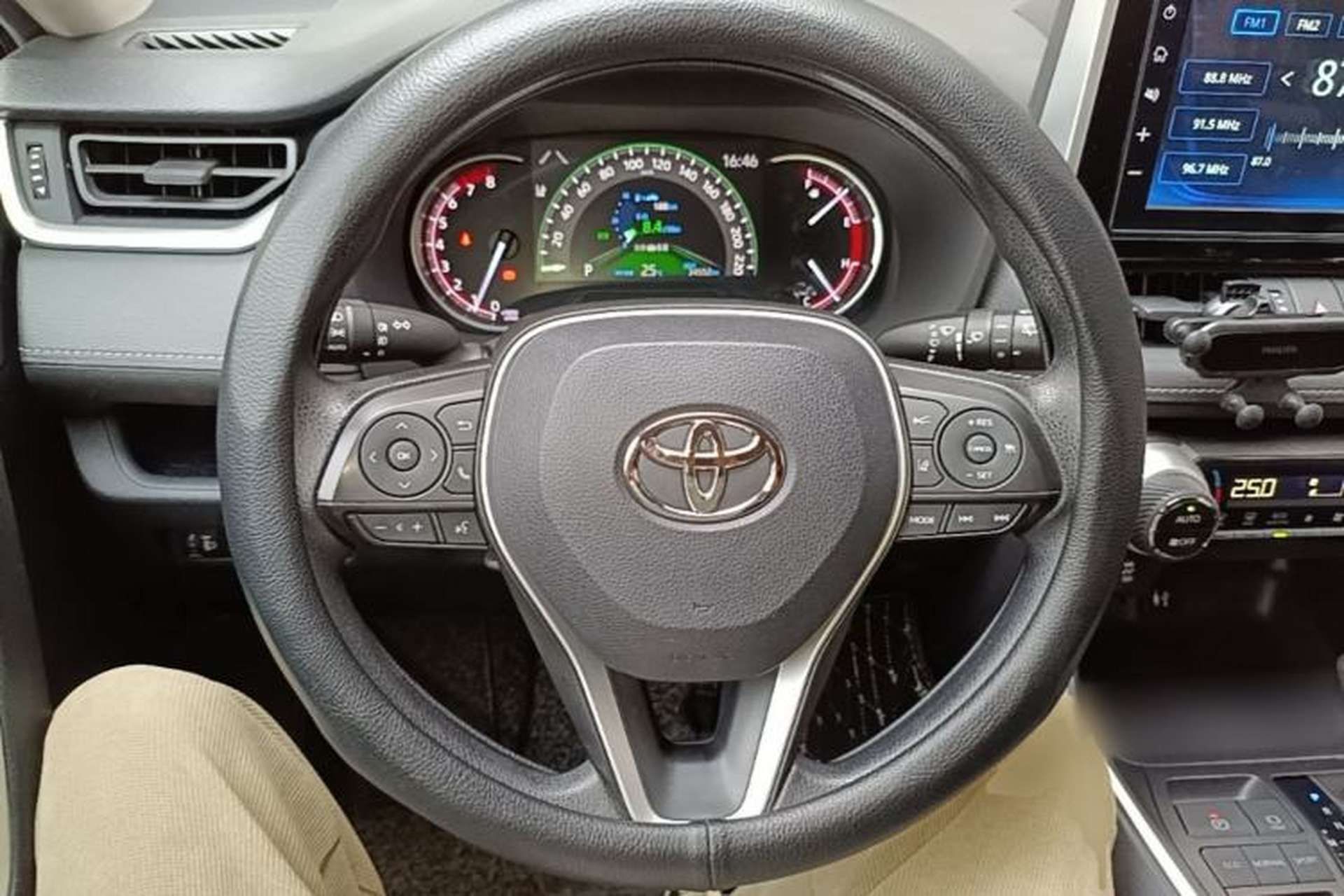 Used Toyota RAV4 2020 2.0L CVT Two-Wheel Drive Fashion Edition Steering Wheel