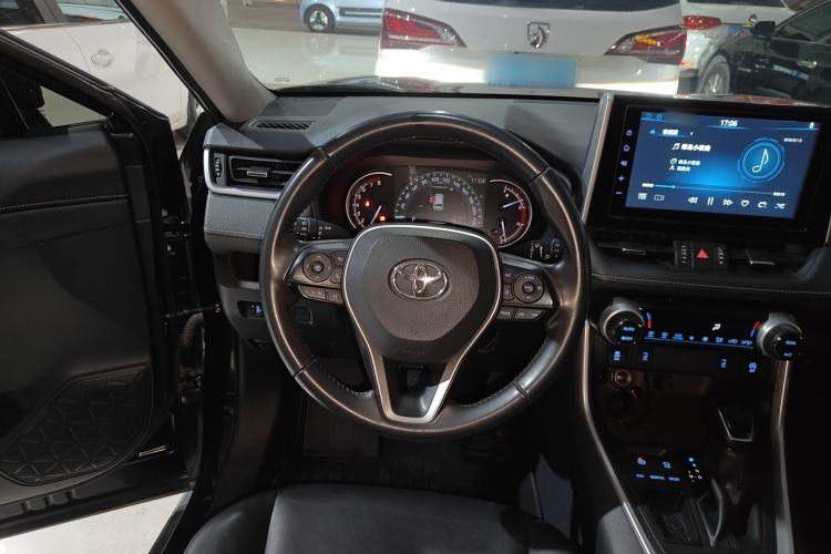 Used Toyota RAV4 2020 2.0L CVT Two-Wheel Drive Prestige Edition Steering Wheel