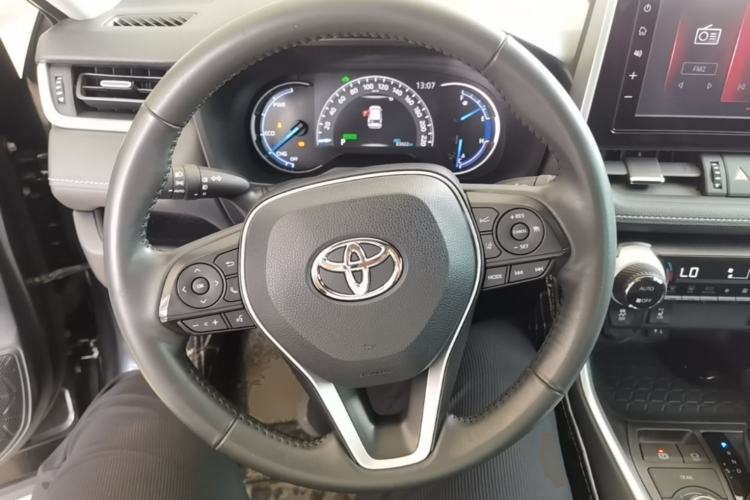 Used Toyota RAV4 2020 Dual-Engine 2.5L E-CVT 4x4 Elite PLUS Edition Steering Wheel