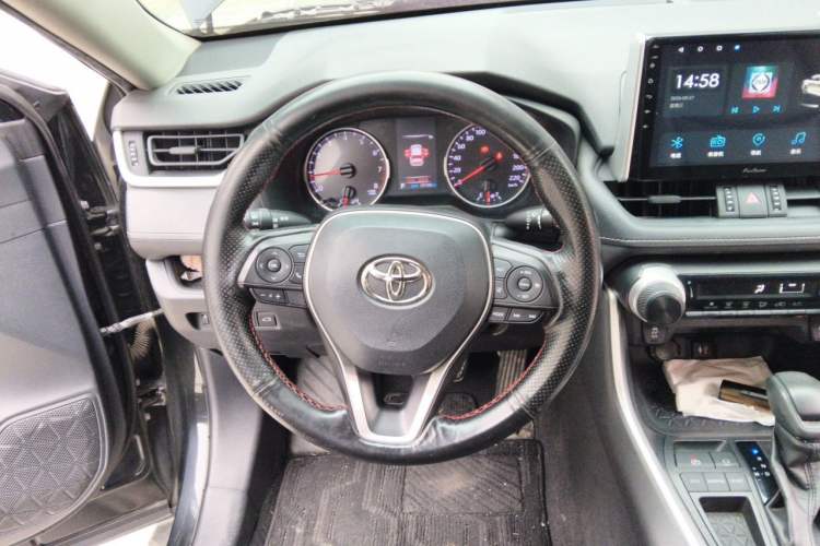 Used Toyota RAV4 2020 2.0L CVT Two-Wheel Drive Urban Edition Steering Wheel