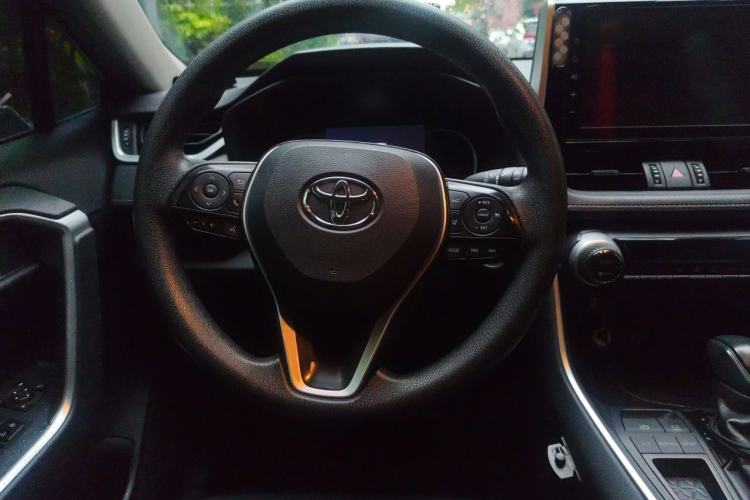 Used Toyota RAV4 2020 2.0L CVT Two-Wheel Drive Fashion Edition Steering Wheel