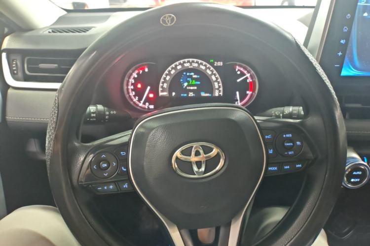 Used Toyota RAV4 2020 2.0L CVT Two-Wheel Drive Fashion Edition Steering Wheel