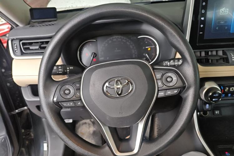Used Toyota RAV4 2020 2.0L CVT Two-Wheel Drive Fashion Edition Steering Wheel