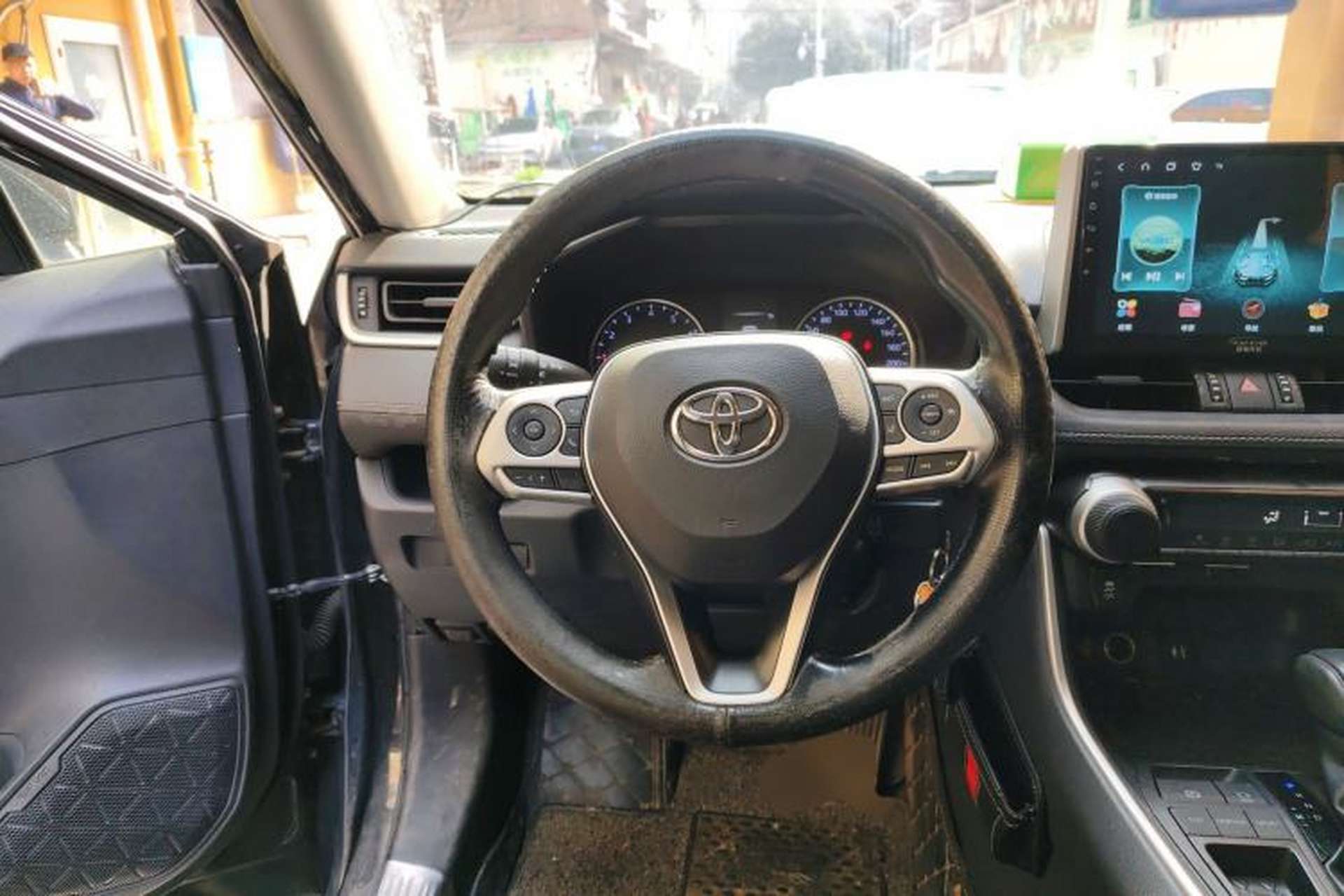 Used Toyota RAV4 2020 2.0L CVT Two-Wheel Drive Urban Edition Steering Wheel