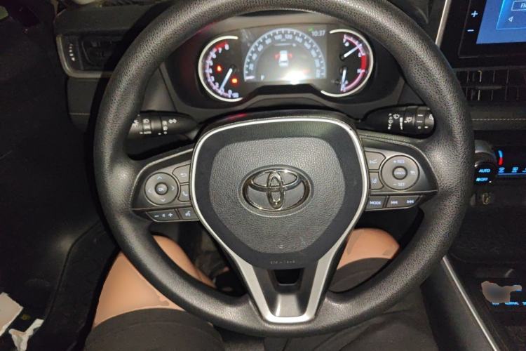 Used Toyota RAV4 2020 2.0L CVT Two-Wheel Drive Fashion Edition Steering Wheel